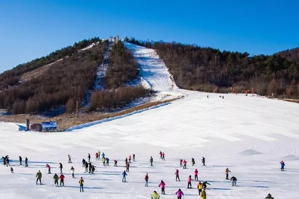 神農(nóng)架國際滑雪場自駕游攻略