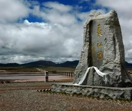 危險重重！盤點國內(nèi)最值得冒險的十大景點