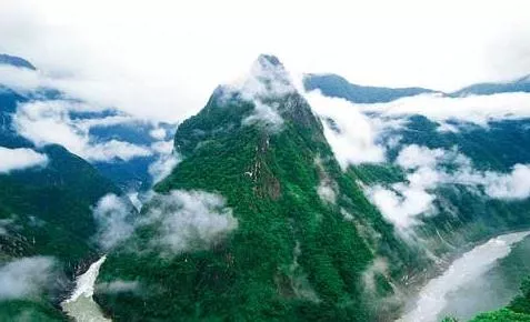 危險重重！盤點國內(nèi)最值得冒險的十大景點